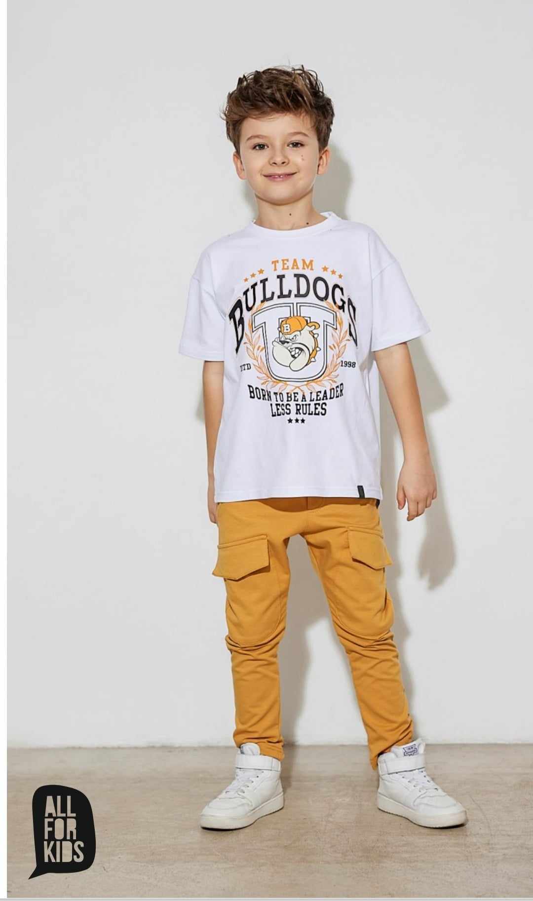 T-shirt chłopięcy BULLDOGS All for Kids - BIAŁY