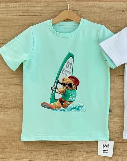 Miętowy t-shirt dla chłopca MIMI miś surfer