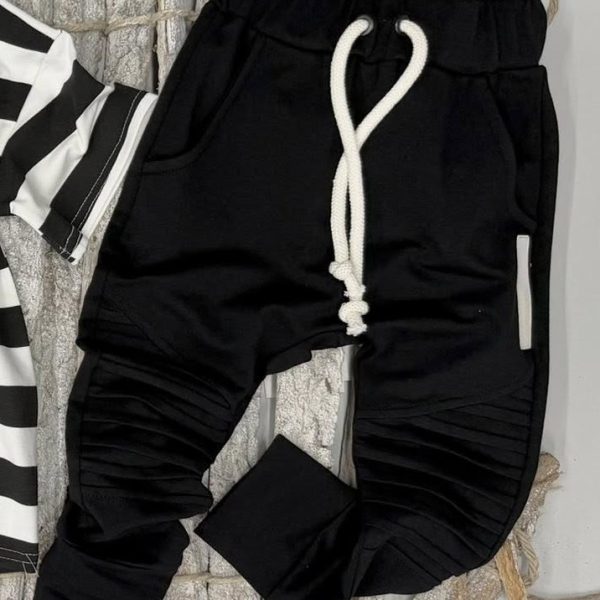 Spodnie bawełniane z przeszyciami Despacito Baby Boy – czarne