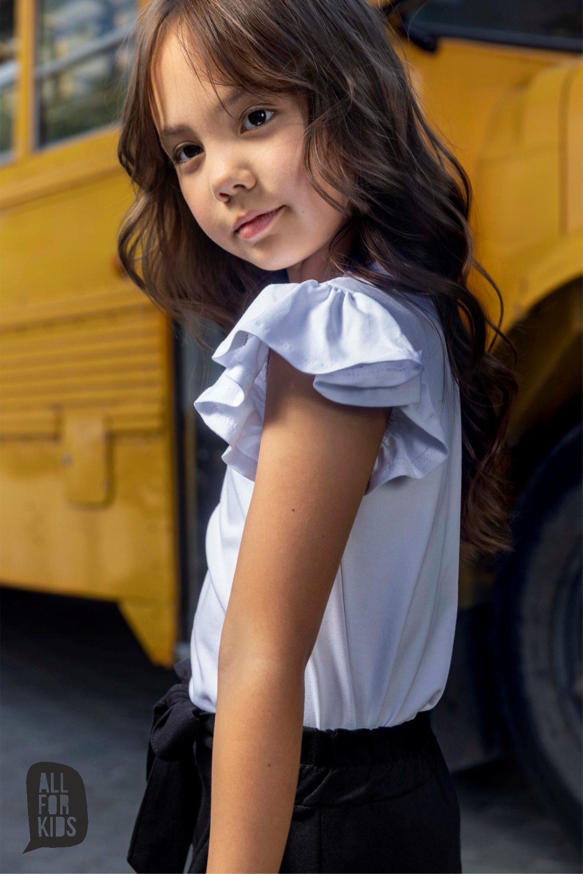 Bluzka dla dziewczynki All for Kids falbany - kolor biały