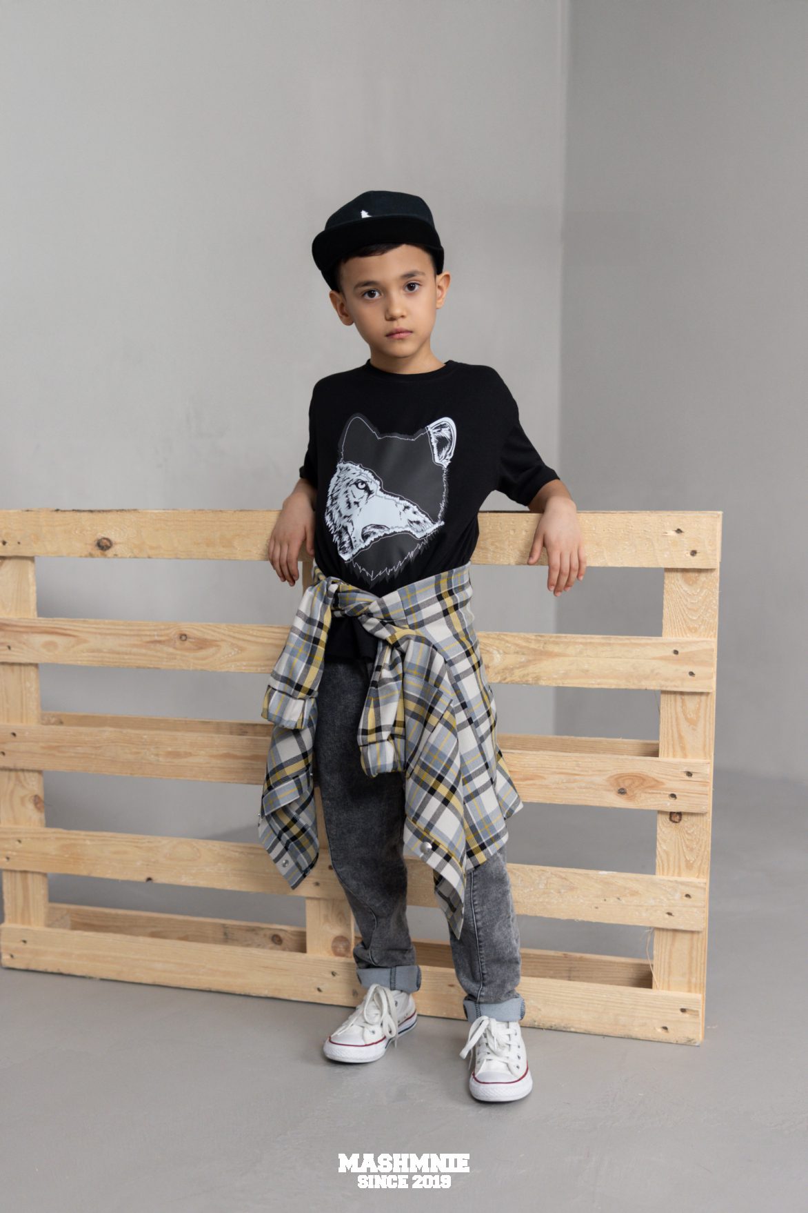 T-shirt MASHMNIE – czarny