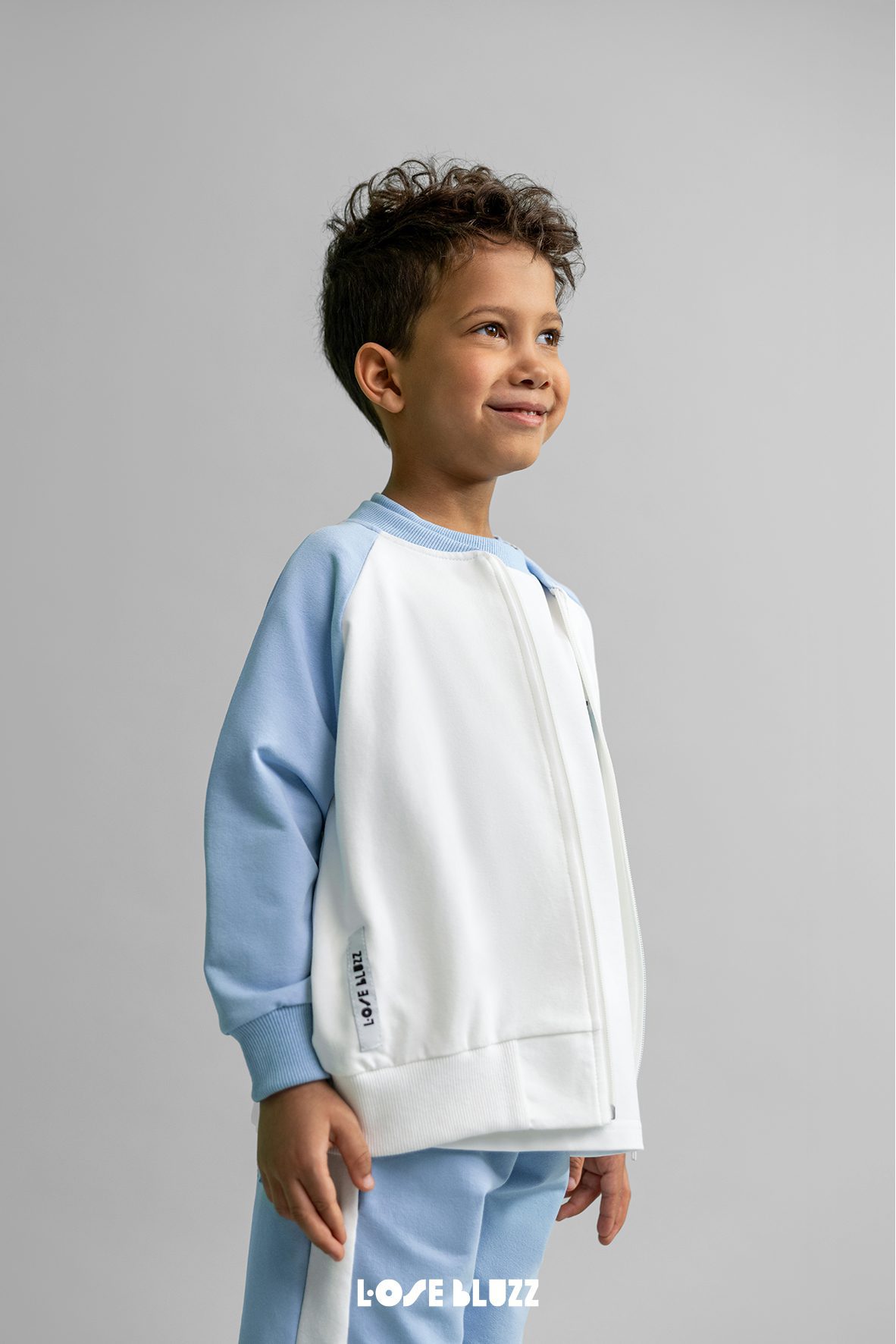 Bluza rozpinana LOOSE BLUZZ śmietankowo-niebieska