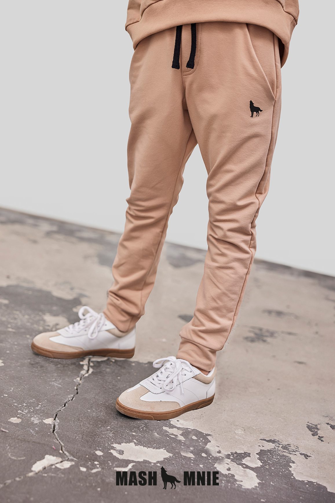 Spodnie dresowe WOLF WHISPERS DROP 2  – kolor beżowy
