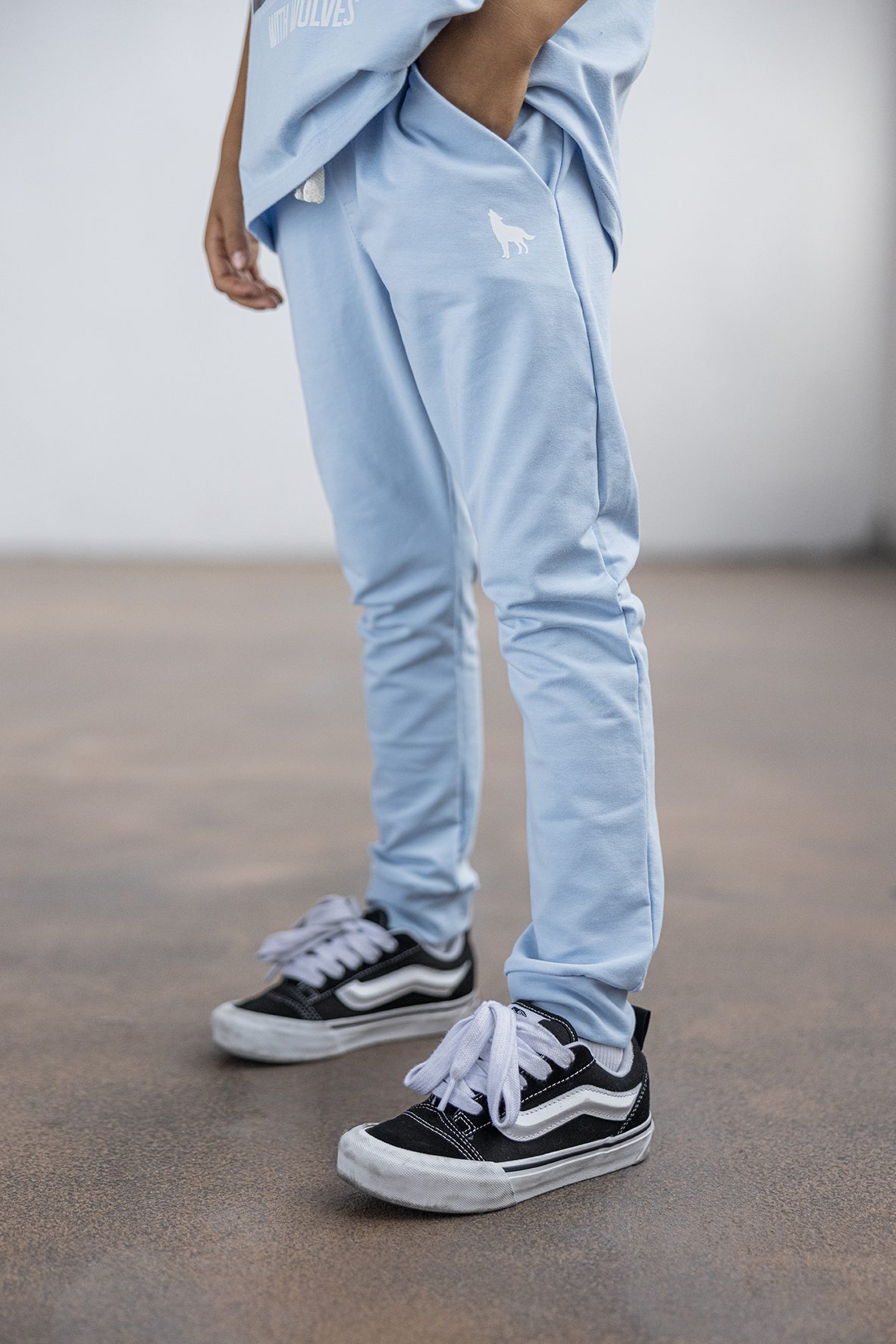 Spodnie dresowe chłopięce MashMnie – niebieskie