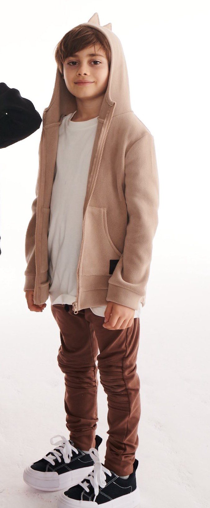 Spodnie chłopięce DESPACITO z przeszyciami - orzechowy brąz