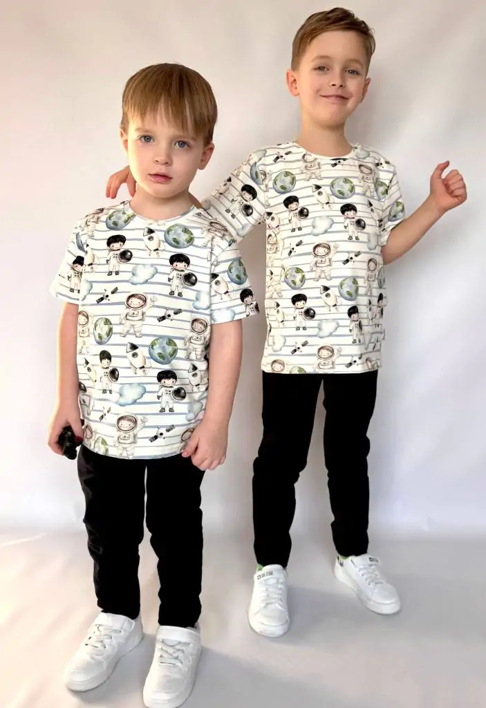 T-shirt CHRISMA – KOSMONAUTA biały