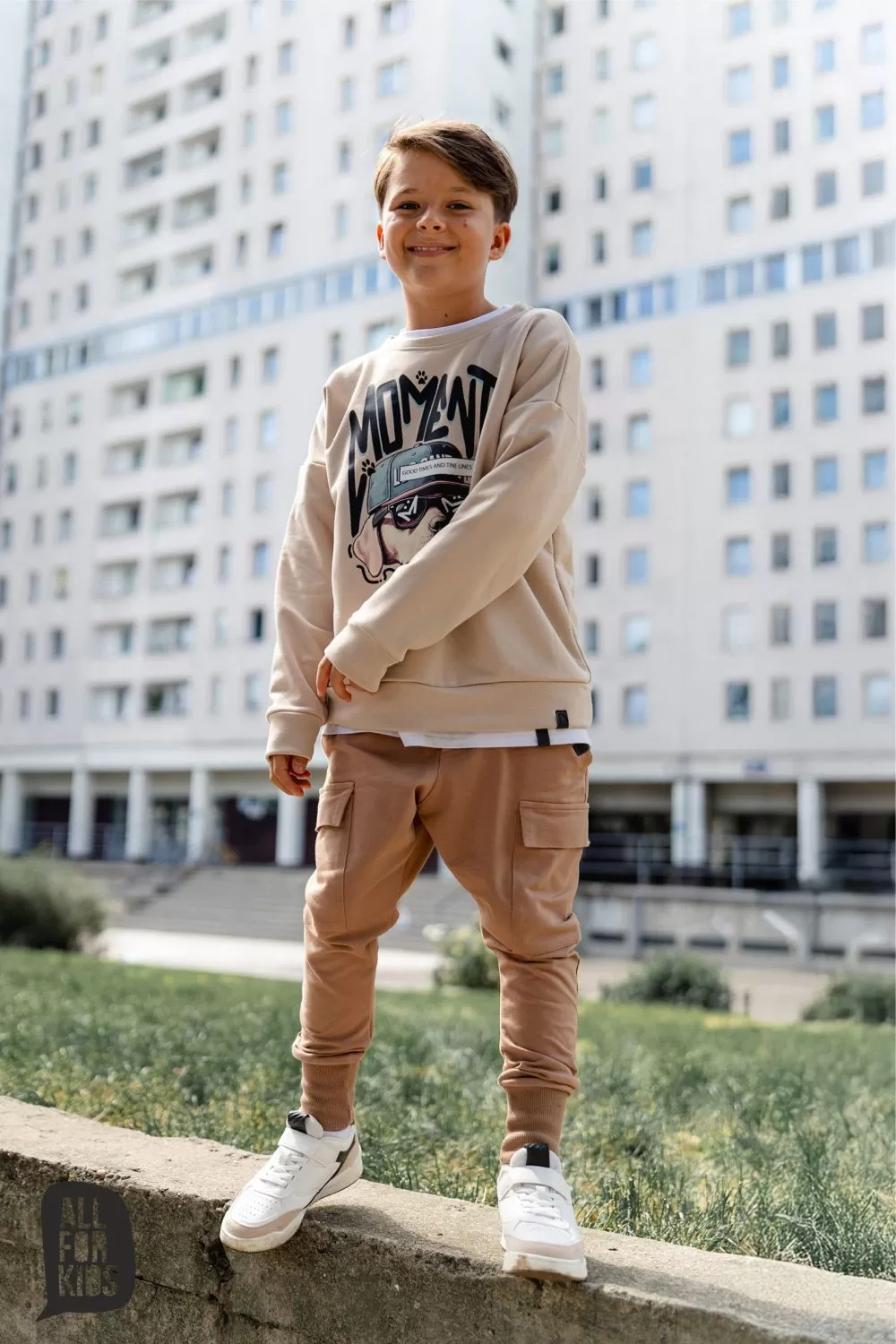 Spodnie dresowe All for kids – beżowe