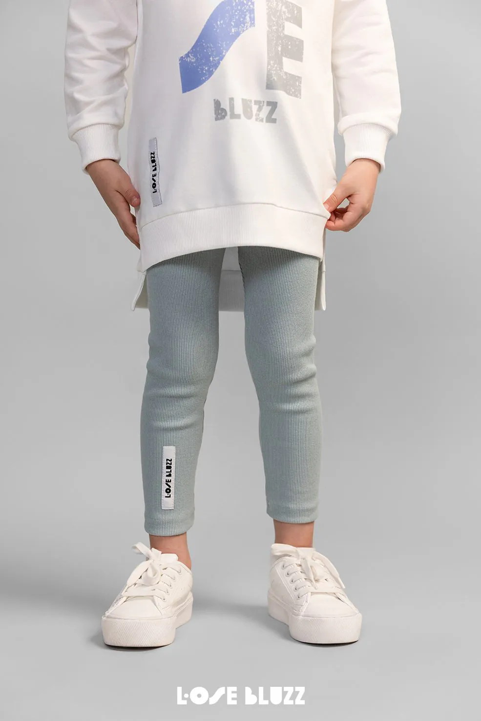 Getry / legginsy dla dziewczynki – miętowe prążkowane – Loose Bluzz